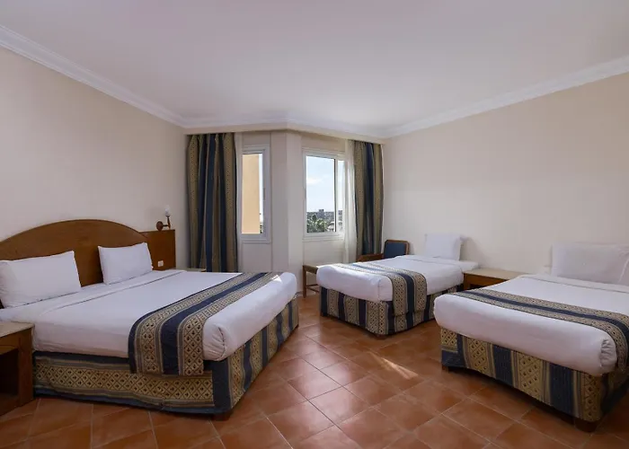 Bliss Nada Hotel 4*